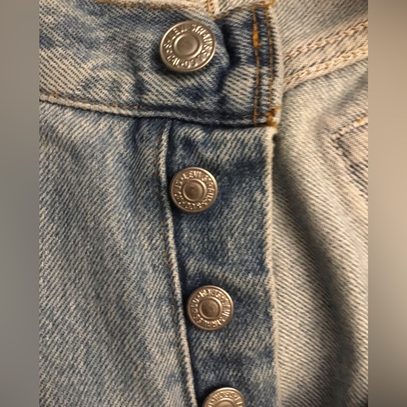Vintage Women’s Levi's 501 Button Fly Jeans Made in USA - Picture 3 of 10